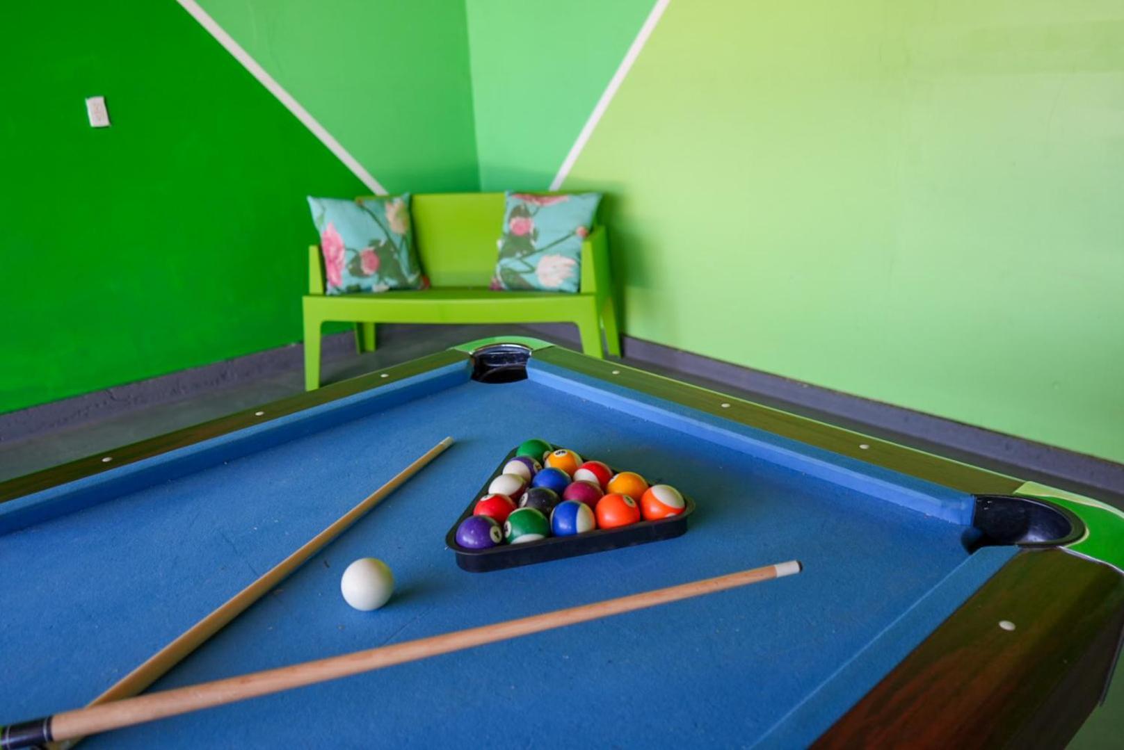 אינדיאו The Pink Cactus - Desert Retreat - Luxe Pool, Golf & Game Room מראה חיצוני תמונה